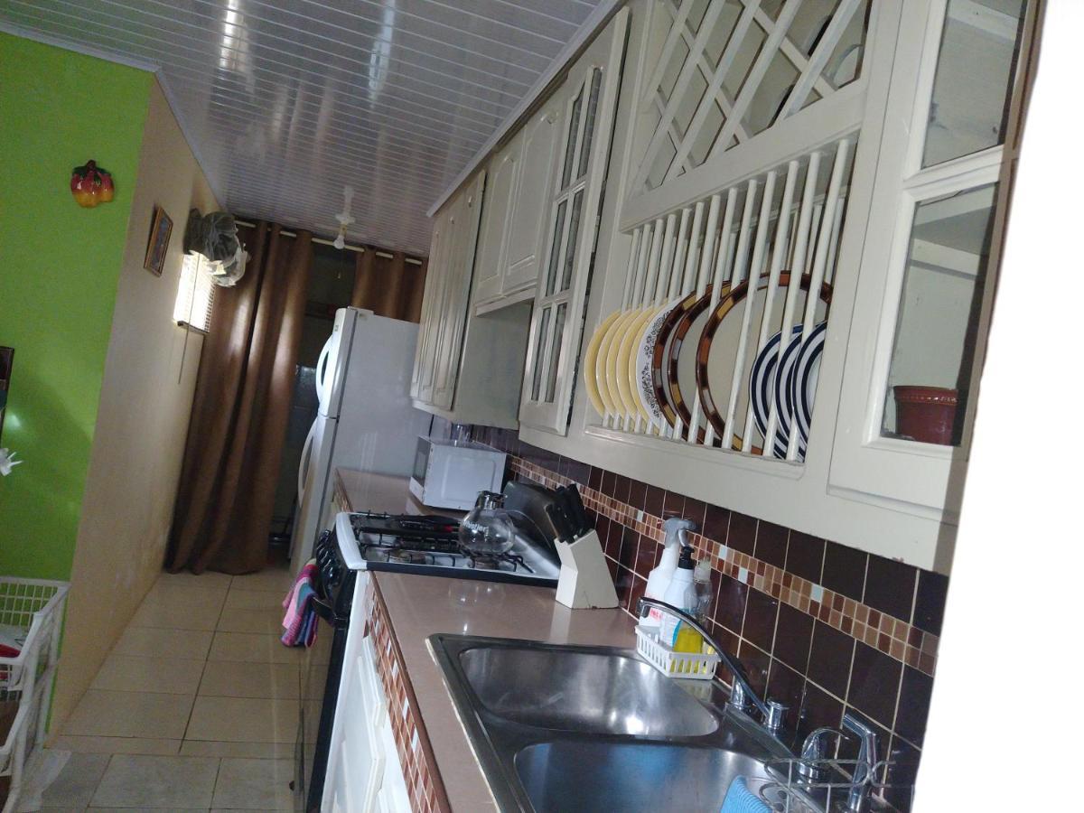 Gables Vacation Rentals With Private Gated Parking Onsite Knockpatrick Exterior photo